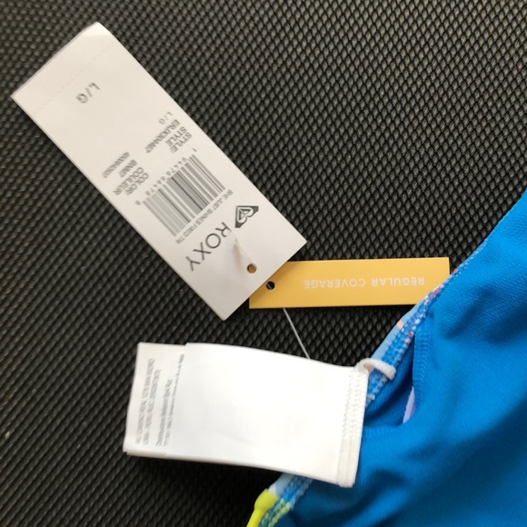 ROXY (L) Regular Coverage swimwear top - Picture 11 of 12